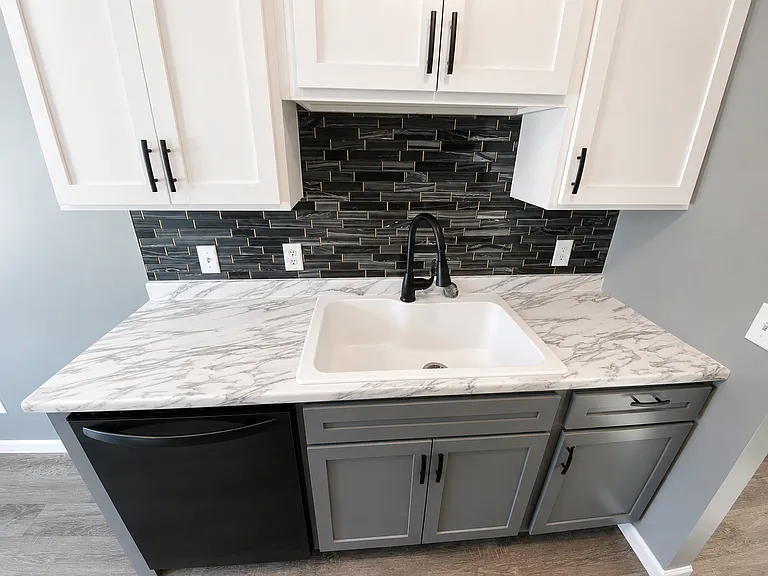 42nd Ave Apartment — Photo 21