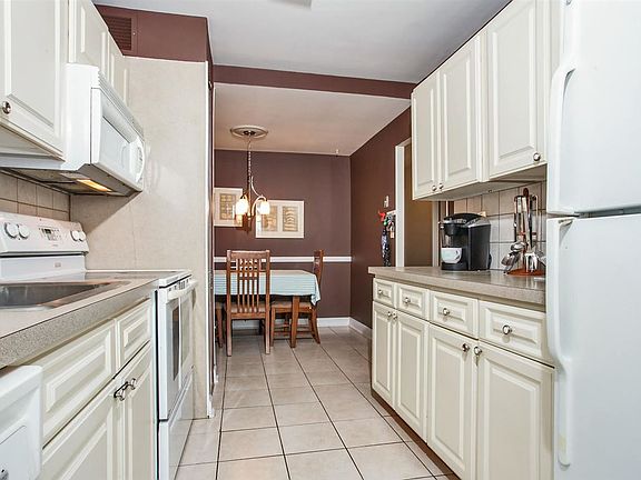 2nd image of 770 Anderson Ave #C004p-4p