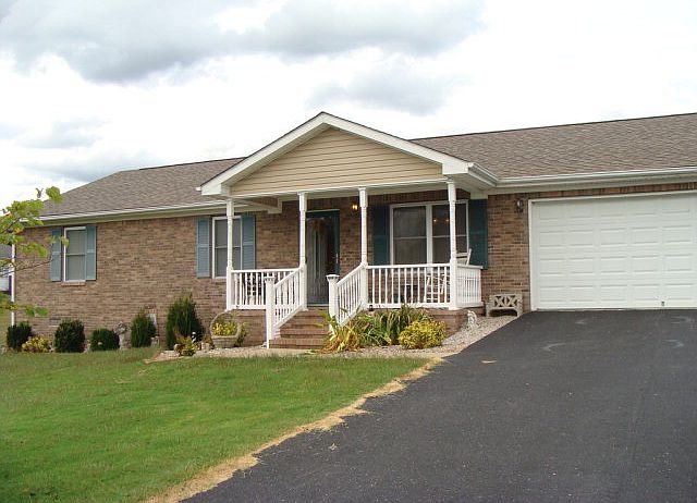1st image of 203 Eastland Ct