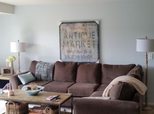 5512 Cambridge Club Cir APT 204, Ann Arbor, MI 48103