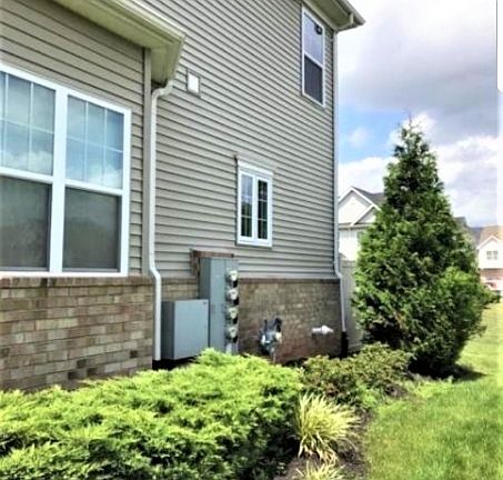 5th image of 31 Clifford Cir