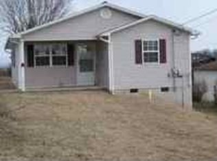 1332 Davis St, Morristown, TN 37814