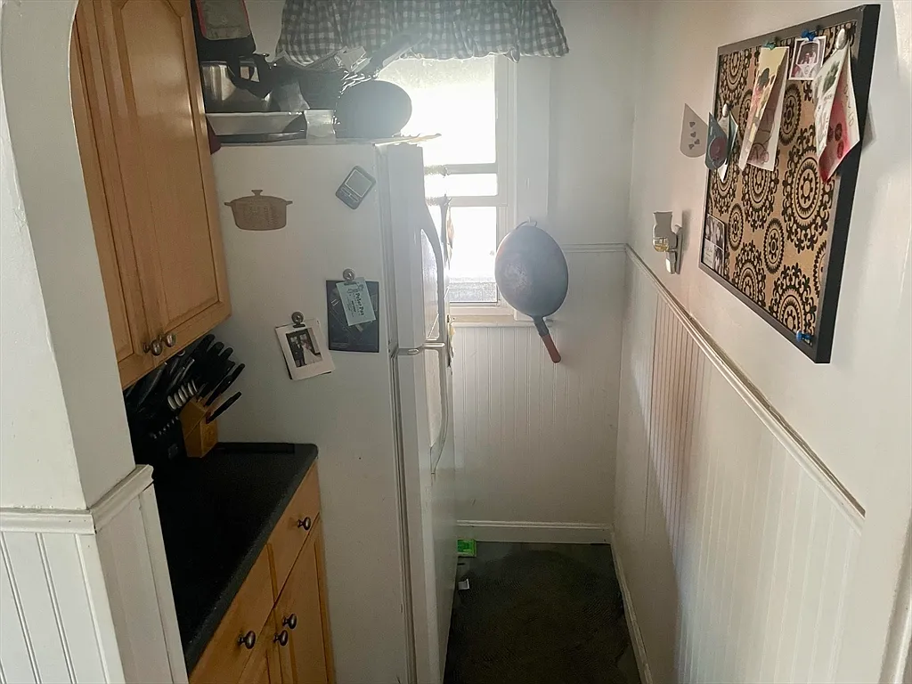 3 bed, 1.0 bath, 1000 sqft, $3,350 — Photo 3