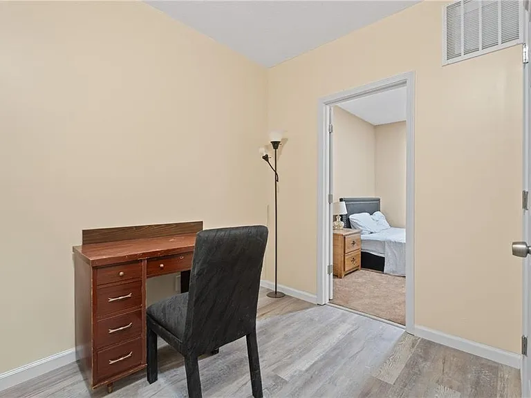 5504 Mountain View Smt — Photo 22