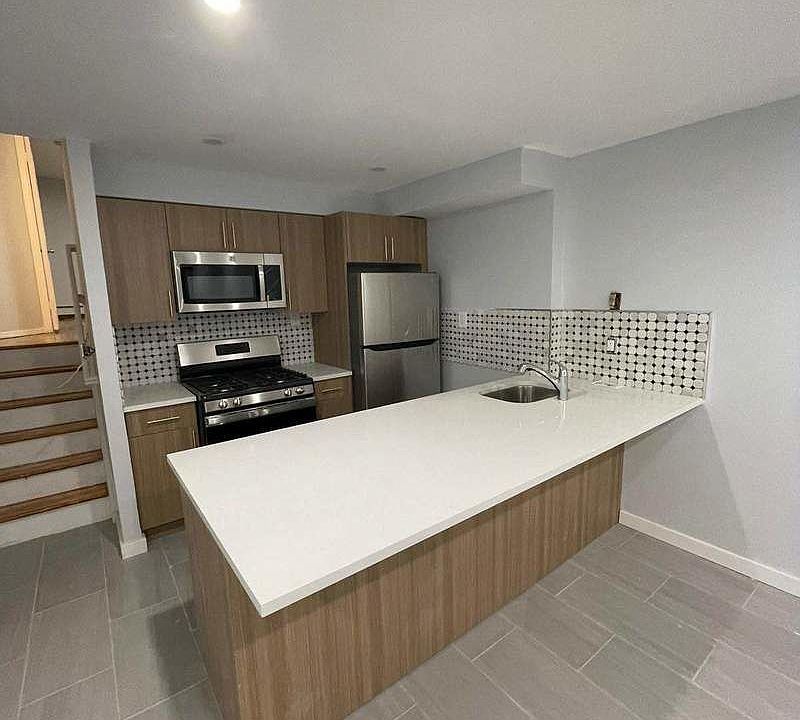 1st image of 7210 Avenue M