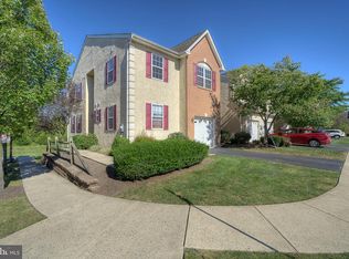814 Newcastle Dr, Red Hill, PA 18076