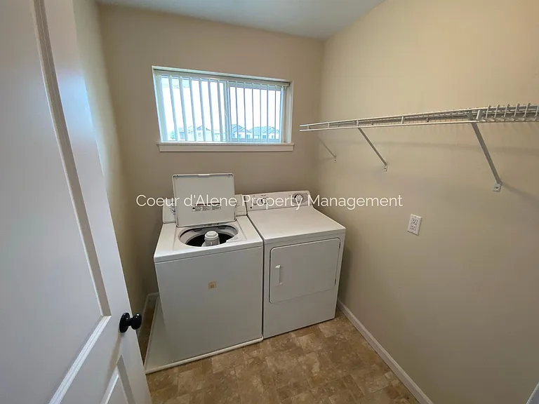 7837 N Holyoke Loop — Photo 8