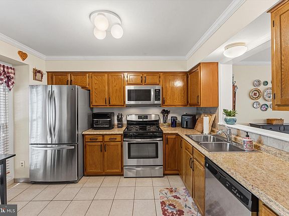 4th image of 11190 Privates Ct