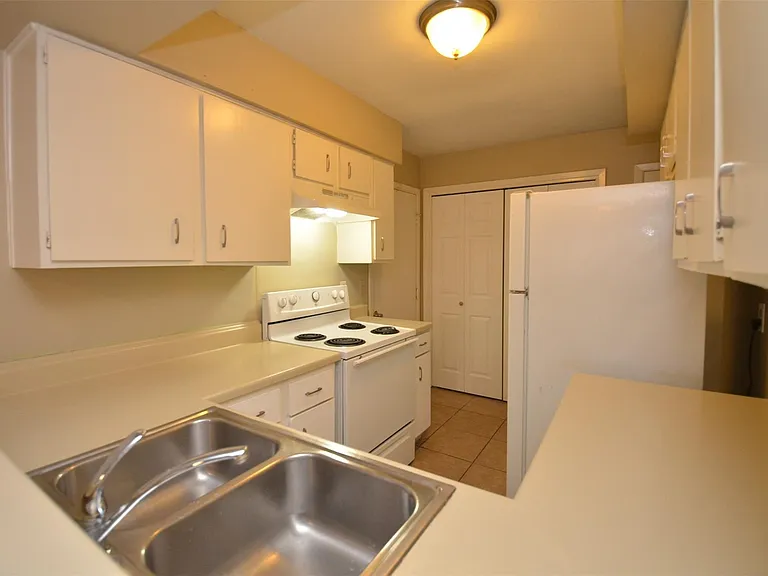 5993 Allday Dr #B — Photo 24