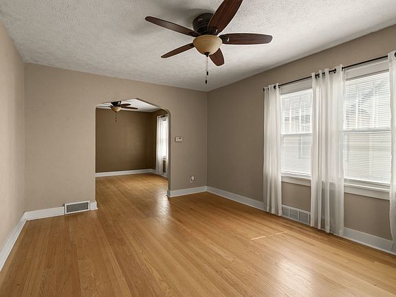 4th image of 1841 43rd St