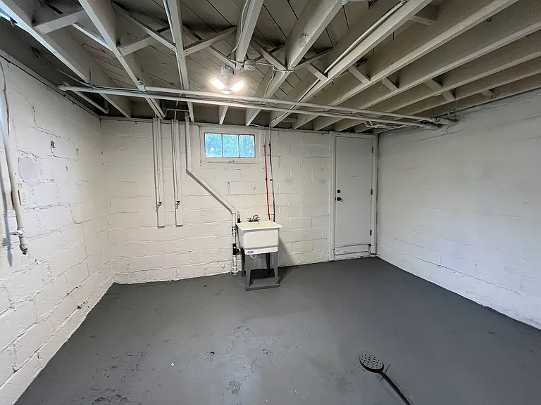 276 Mount Pleasant Rd — Photo 5