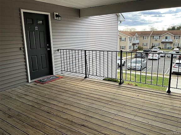 4th image of 100 Hillside Drive #B10