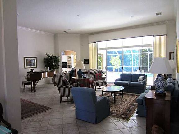 5th image of 131 N White Jewel Ct