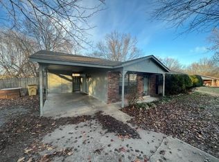19052 E Rogers Dr, Tahlequah, OK 74464