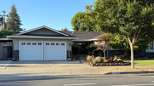 1388 Pine Ave Photo 1