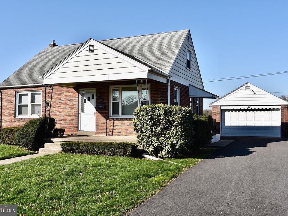 1st image of 2821 Garfield Ave