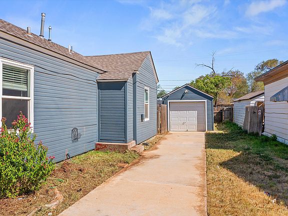 3rd image of 1924 23rd St