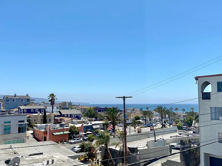 Loma Drive — Photo 2