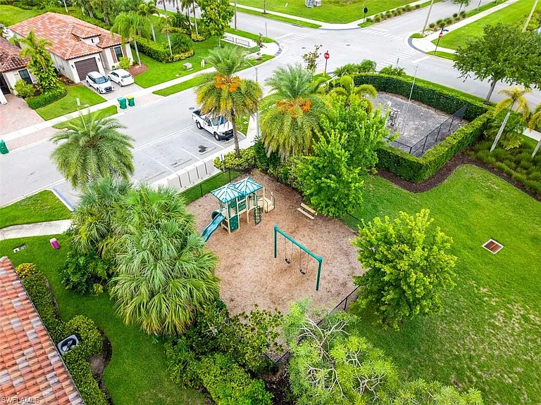 5535 Useppa Dr — Photo 39