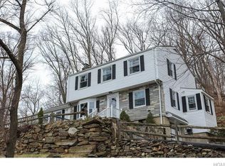 200 Parkview Pl, Mount Kisco, NY 10549