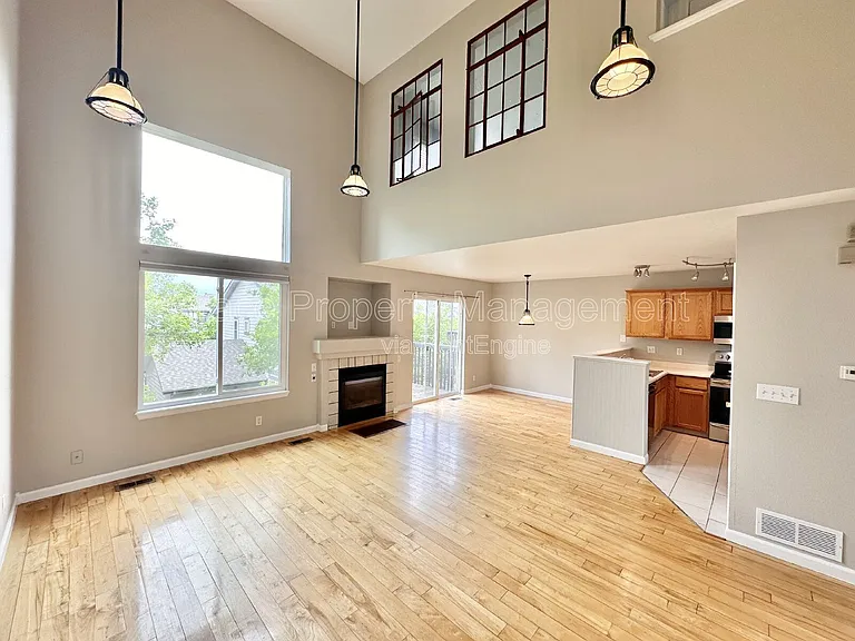 2269 E 103rd Ave — Photo 4