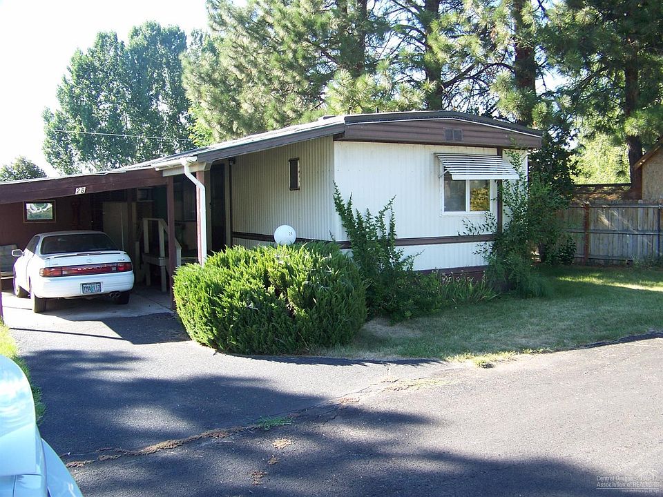1st image of 400 NW Terrace Ln Unit 3