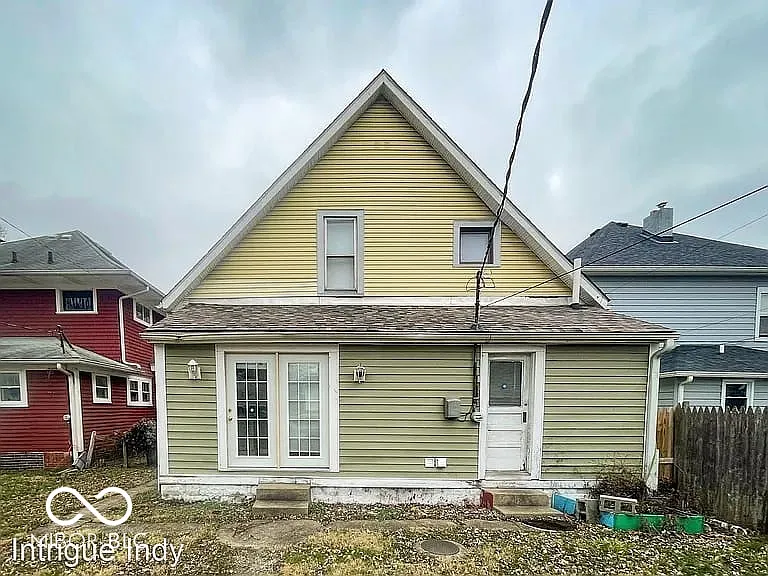 1201 N Oxford St — Photo 11