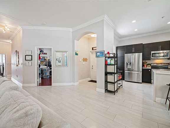 3rd image of 4301 SW 160th Ave APT 207