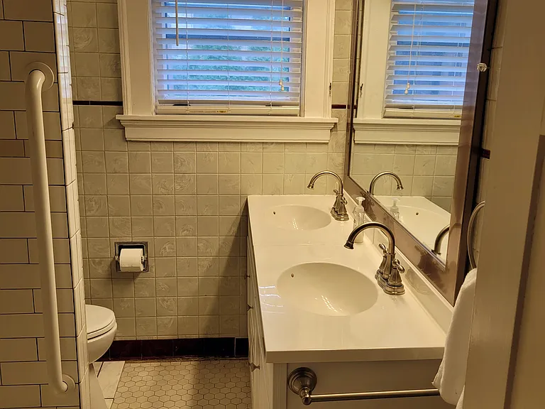 Double sinks