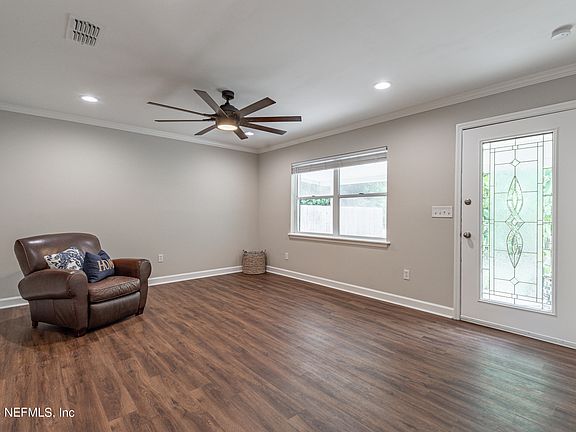 5th image of 1218 GREEN COVE Avenue
