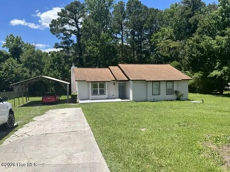 1312 Wolf Swamp Rd — Photo 22