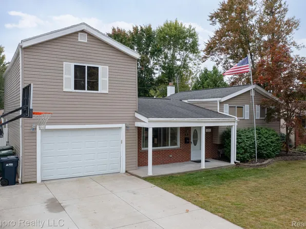 12850 Bender Dr, Sterling Heights, MI 48313