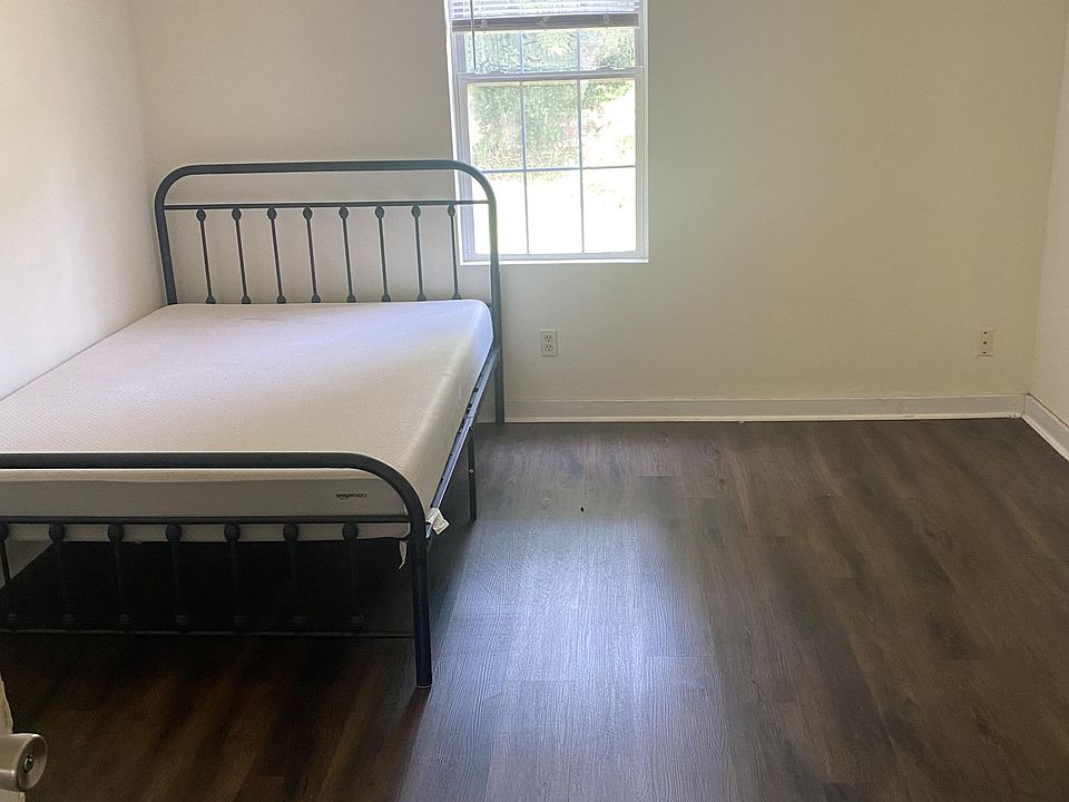 2nd image of 702A Self Ave