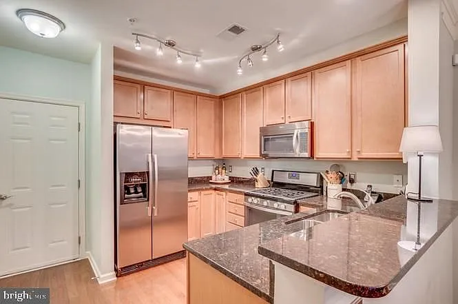 2291 Kew Gardens Dr — Photo 8