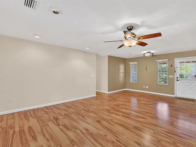 12 Dawson Dr — Photo 10