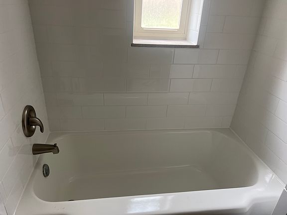 5th image of 2182 W 8th St APT 1