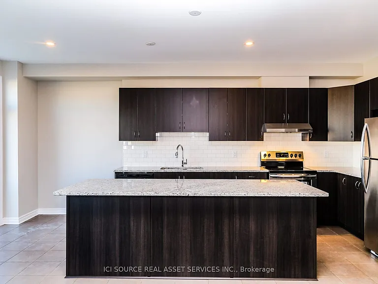 193 Kimpton Dr — Photo 6