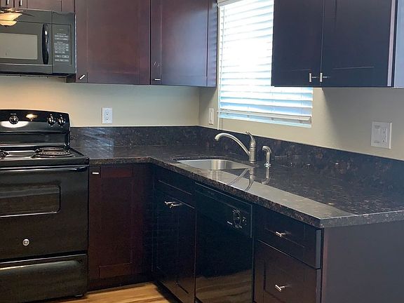 3rd image of 326 I St APT 14