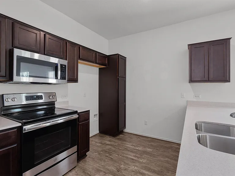 791 Circle Way — Photo 13