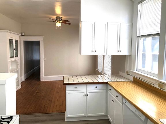 4th image of 706 Central Ave #A