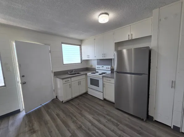 2568 Date Street, 2568 Date St #302, Honolulu, HI 96826