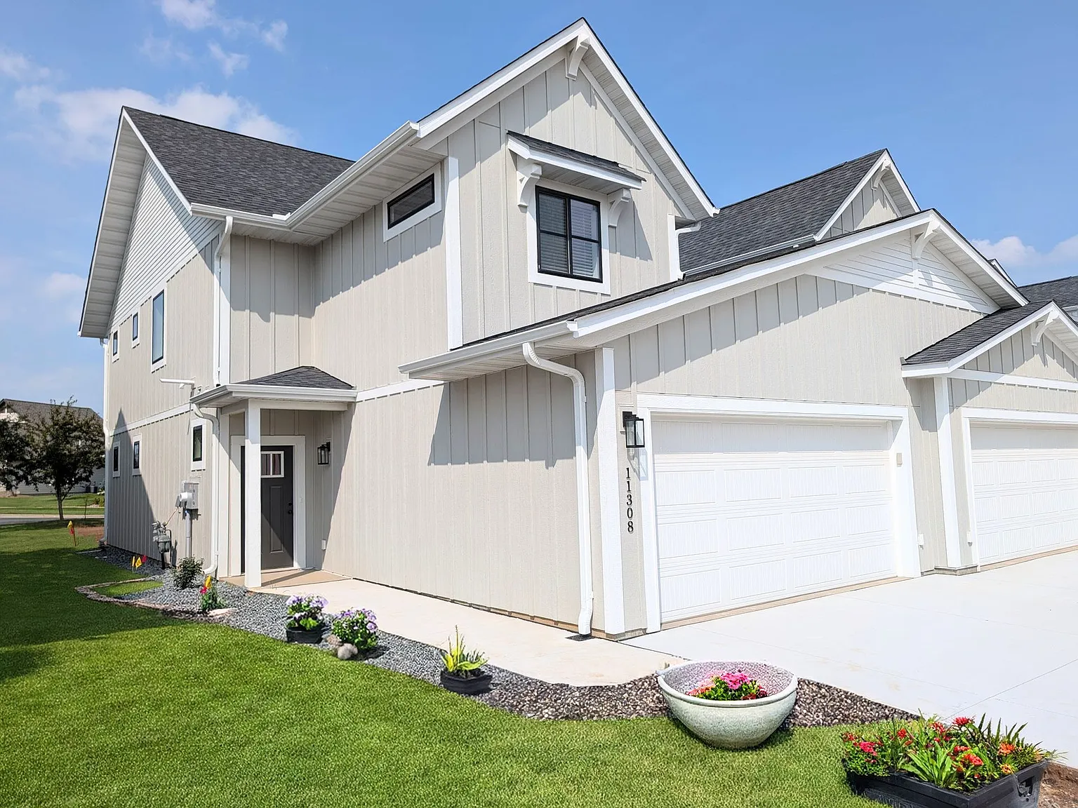 Woodhelm Townhomes — Photo 1