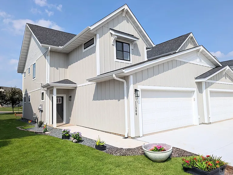 Woodhelm Townhomes — Photo 4