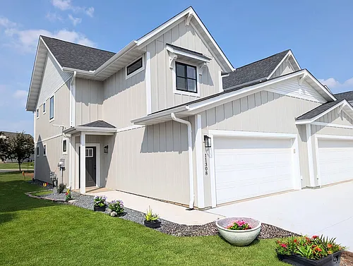 Woodhelm Townhomes Photo 1