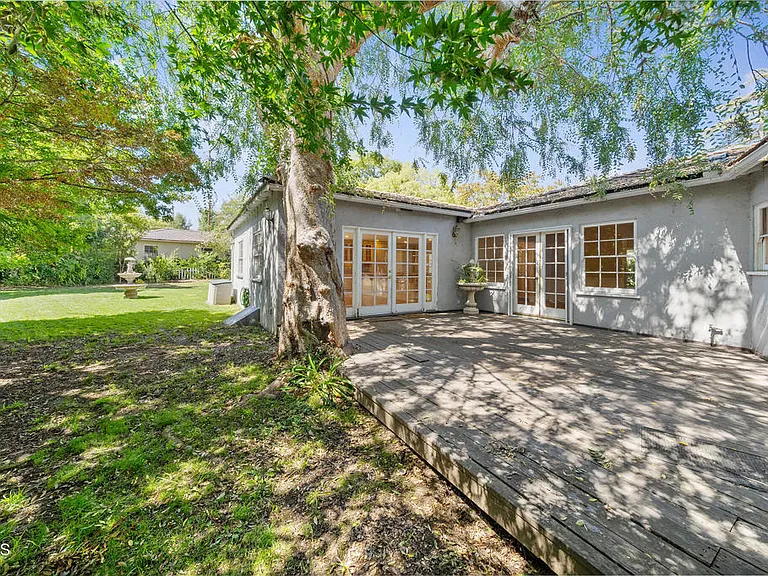 2335 Lorain Rd — Photo 17