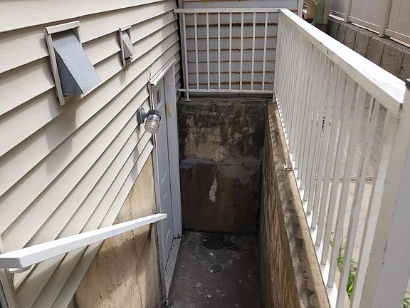 2nd image of 149 Livingston Ave #2