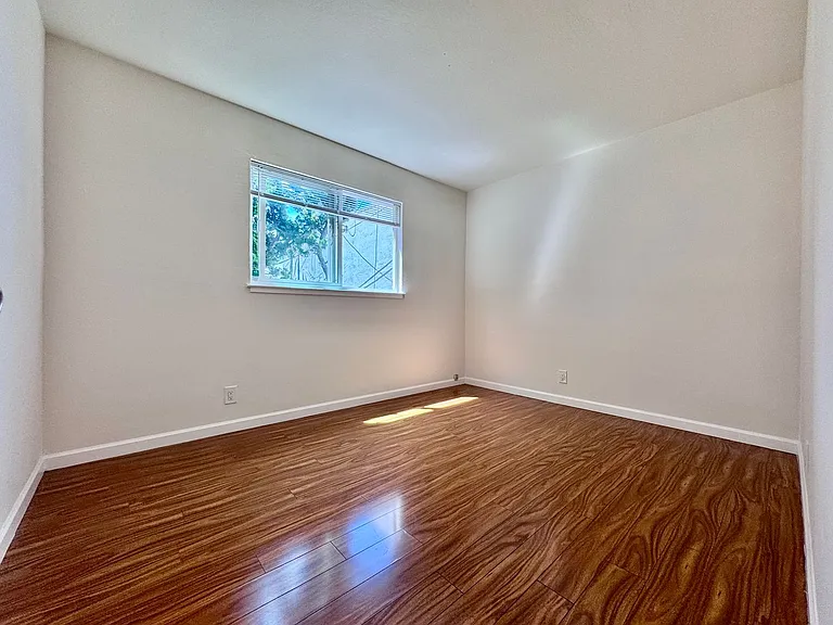 1643 Prince St — Photo 5