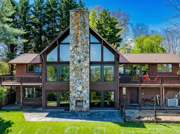 185 McAfee Blf, Gray, TN 37615