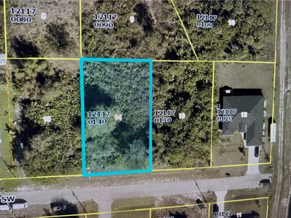 2504 12th St SW, Lehigh Acres, FL 33976
