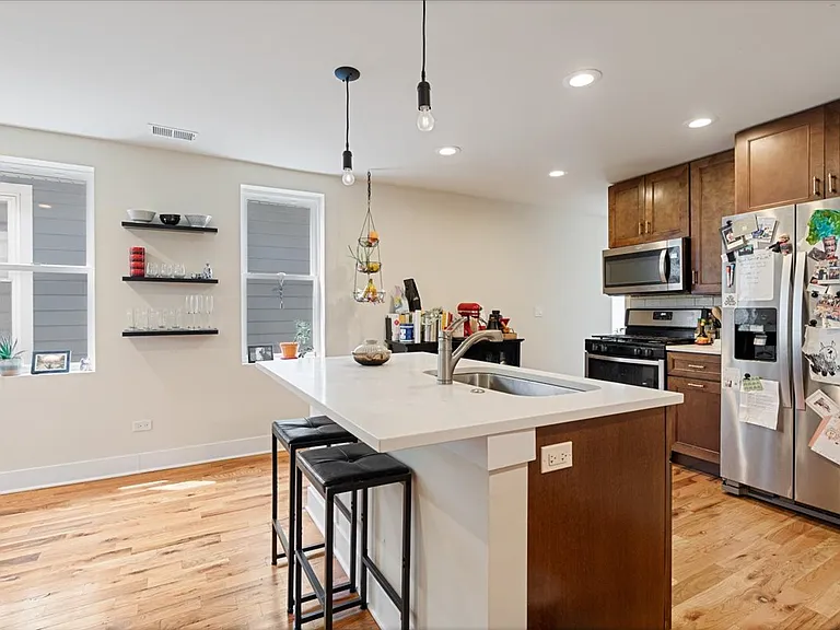 1640 N Talman Ave #2 — Photo 7